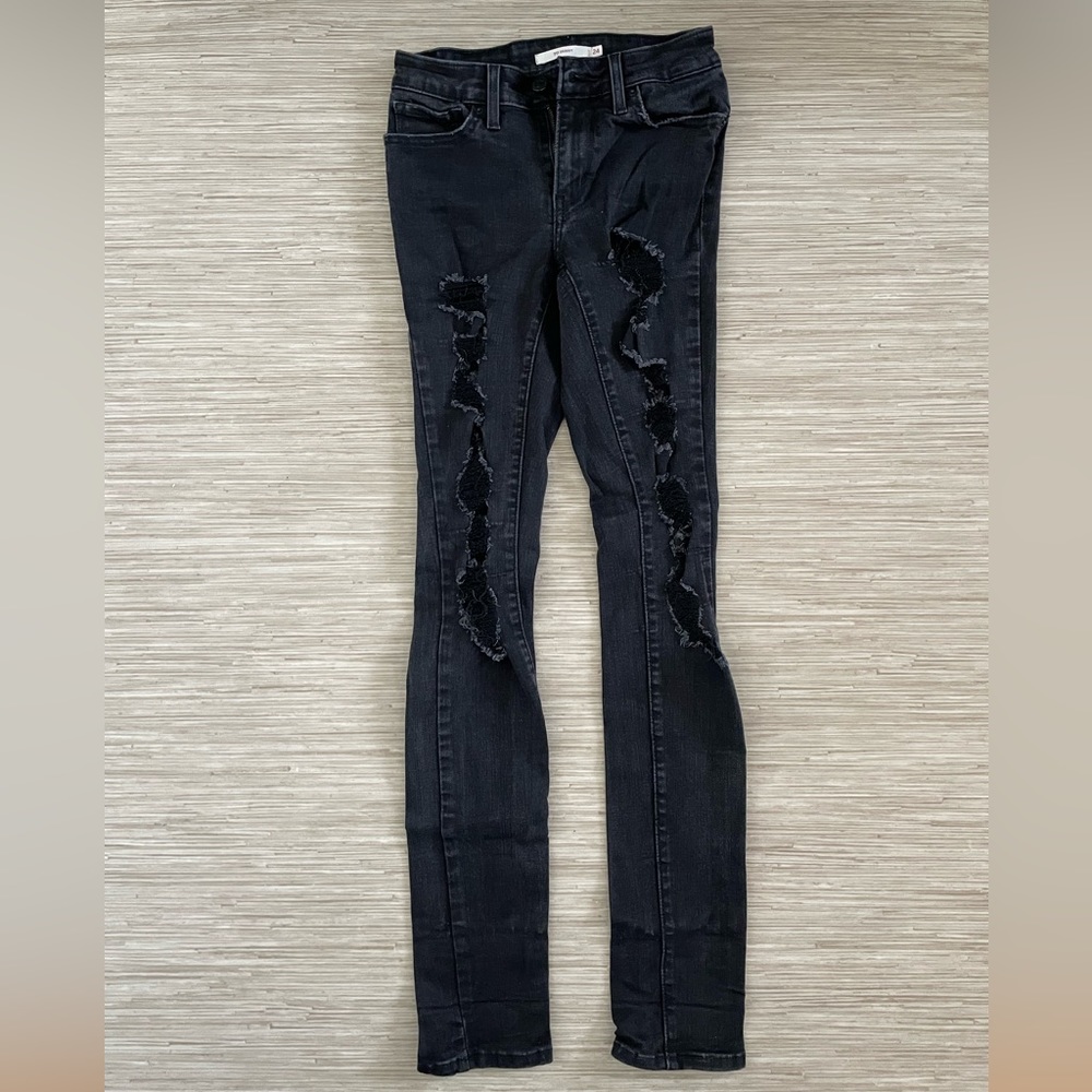 Levi’s 711 Black Skinny Jeans
